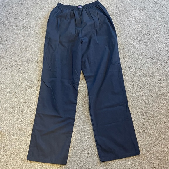 Scrub Set - Picture 6 of 6